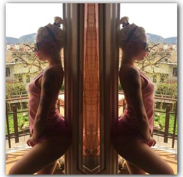 Public Photo of succhiatricehot