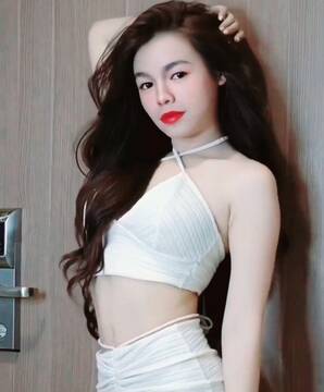 Public Photo of HORNY_TRANS_CUM