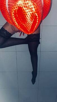 Public Photo of LadyDLegs