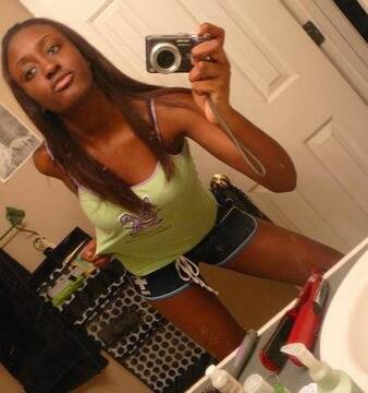 Public Photo of LexxxieMoans